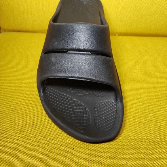 OOFOS OOahh Sport Flex Recovery Slide Black Sandal Slip On Comfy Women 12 Men 10 main image 8